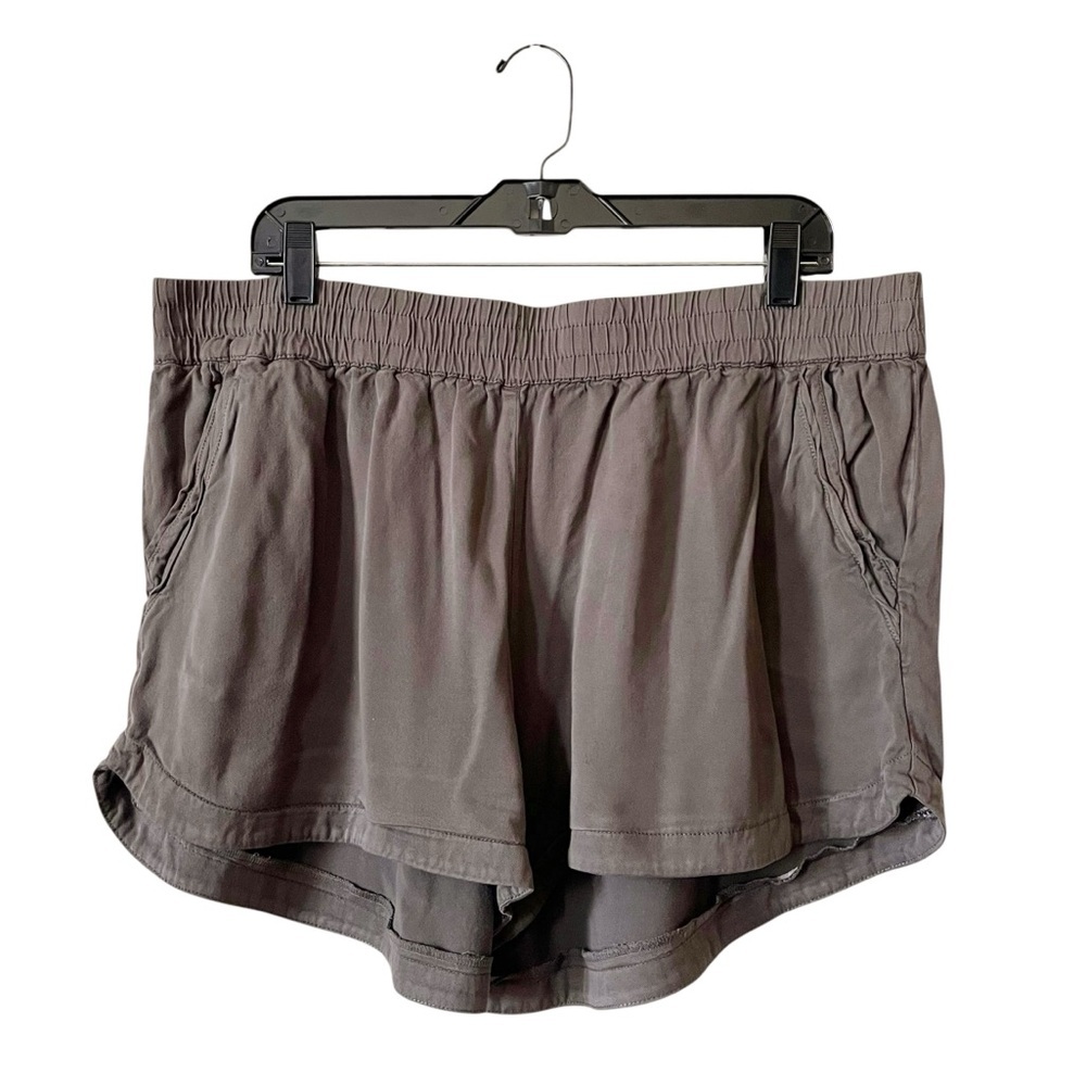 Maurices Shorts Women's Plus Size 20W Olive Rayon Pockets Pull On Elastic Waist